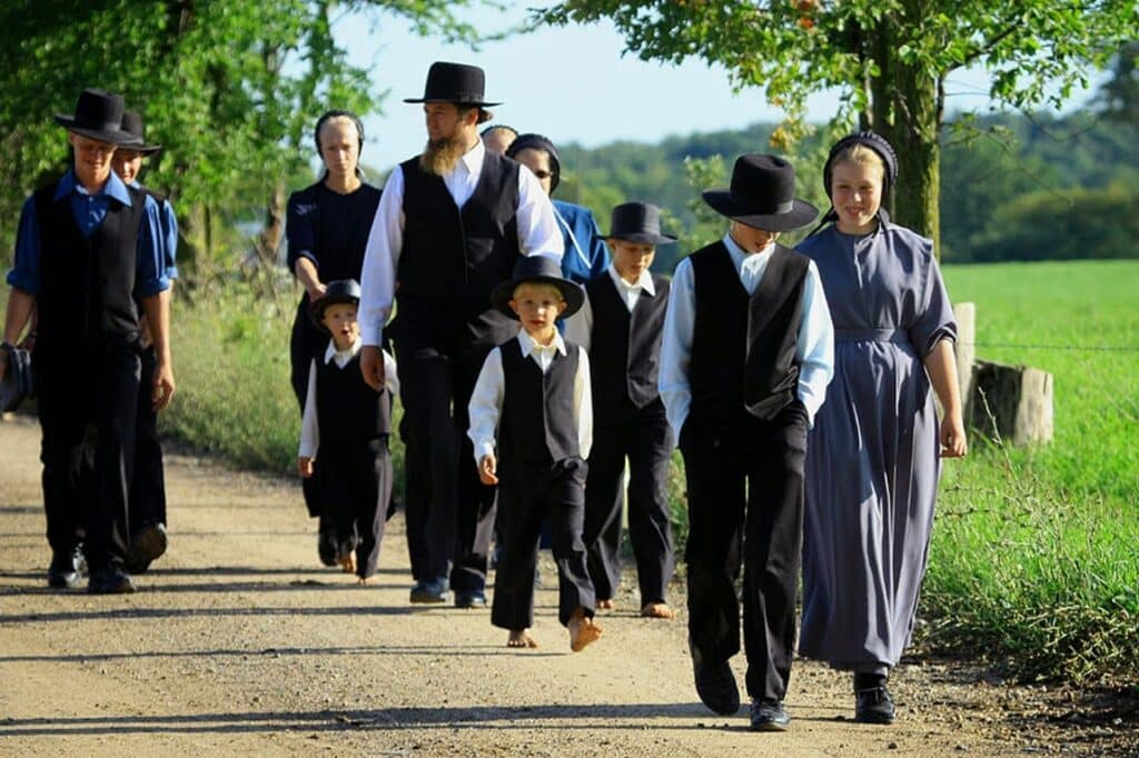 CRENÇAS E PRÁTICAS AMISH